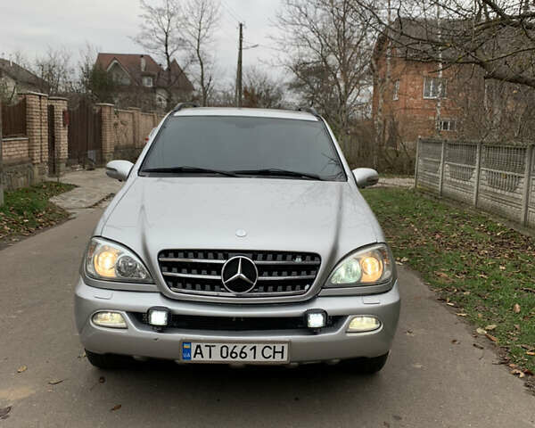 Сірий Мерседес М-Клас, об'ємом двигуна 4.97 л та пробігом 280 тис. км за 6800 $, фото 2 на Automoto.ua