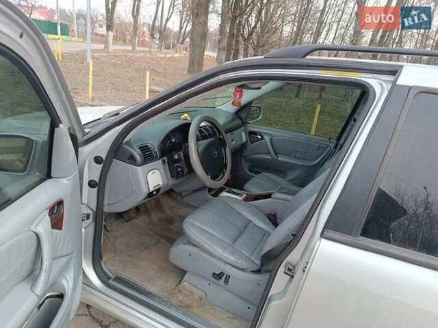 Серый Мерседес М-Класс, объемом двигателя 2.4 л и пробегом 270 тыс. км за 4500 $, фото 4 на Automoto.ua