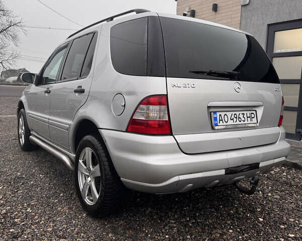 Серый Мерседес М-Класс, объемом двигателя 2.7 л и пробегом 337 тыс. км за 6800 $, фото 5 на Automoto.ua