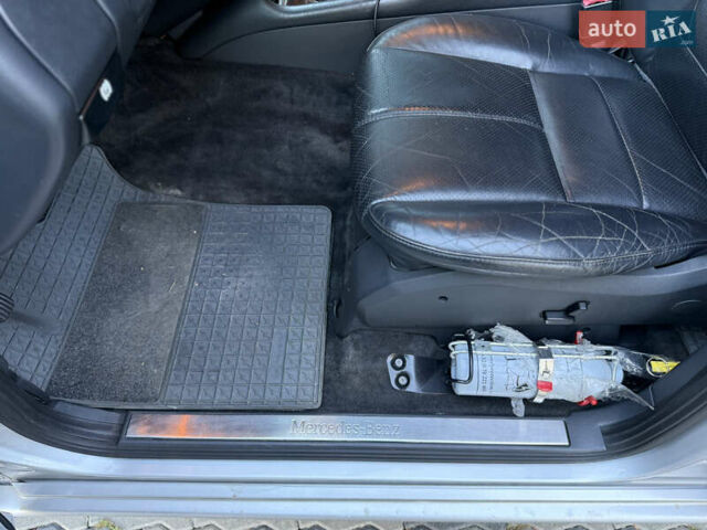 Серый Мерседес М-Класс, объемом двигателя 2.7 л и пробегом 389 тыс. км за 8250 $, фото 15 на Automoto.ua