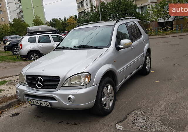 Серый Мерседес М-Класс, объемом двигателя 4.3 л и пробегом 257 тыс. км за 6500 $, фото 10 на Automoto.ua