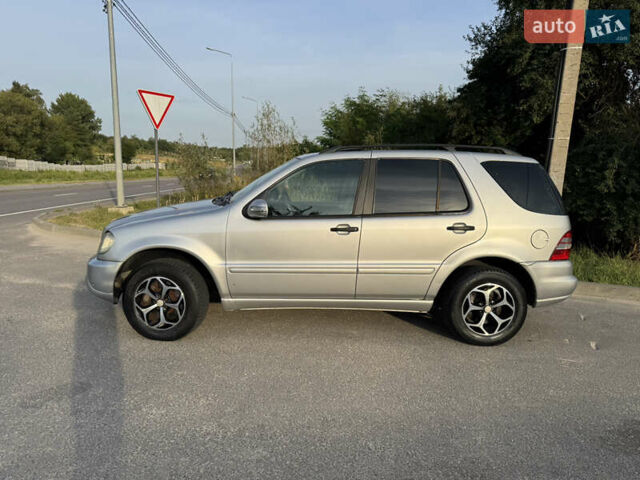 Серый Мерседес М-Класс, объемом двигателя 2.7 л и пробегом 320 тыс. км за 7500 $, фото 1 на Automoto.ua