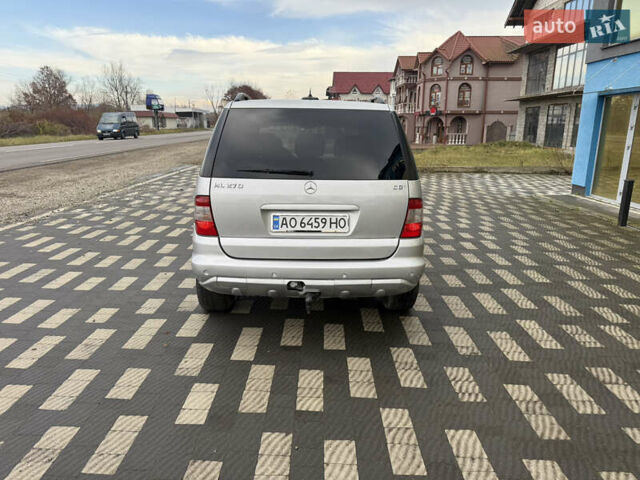 Серый Мерседес М-Класс, объемом двигателя 2.69 л и пробегом 400 тыс. км за 6300 $, фото 3 на Automoto.ua