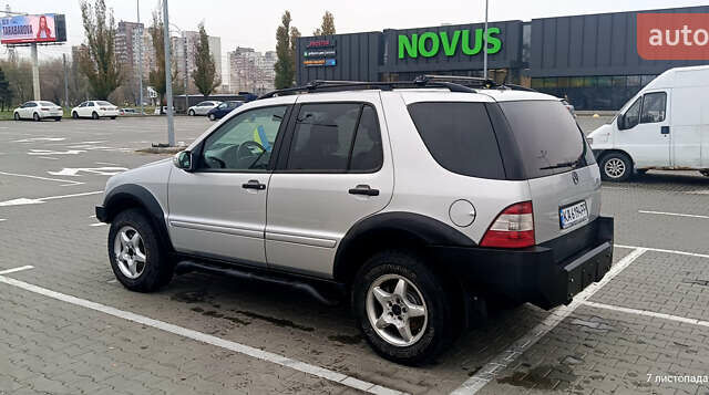 Сірий Мерседес М-Клас, об'ємом двигуна 2.7 л та пробігом 302 тис. км за 12000 $, фото 1 на Automoto.ua