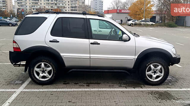 Сірий Мерседес М-Клас, об'ємом двигуна 2.7 л та пробігом 302 тис. км за 12000 $, фото 6 на Automoto.ua