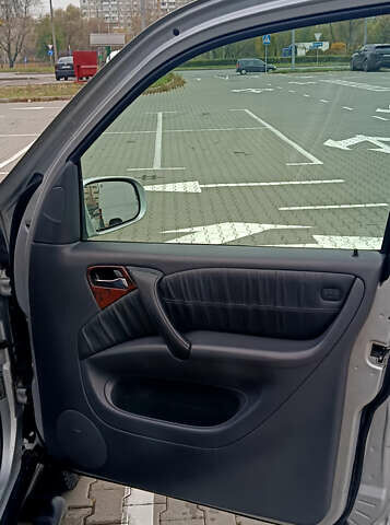 Сірий Мерседес М-Клас, об'ємом двигуна 2.7 л та пробігом 302 тис. км за 12000 $, фото 24 на Automoto.ua