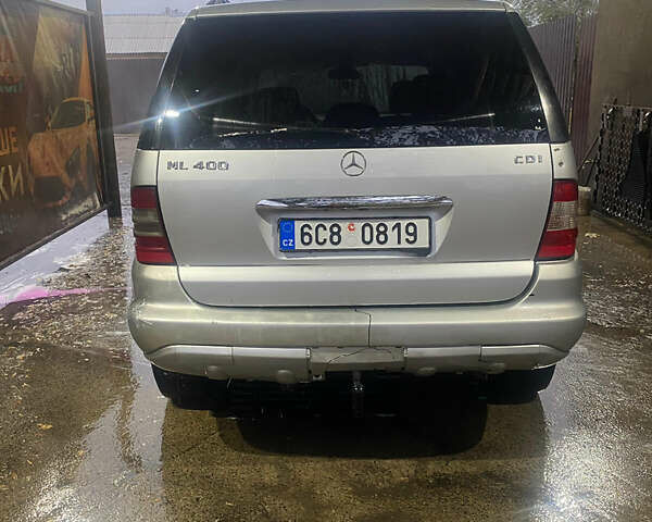 Серый Мерседес М-Класс, объемом двигателя 2.7 л и пробегом 400 тыс. км за 2000 $, фото 5 на Automoto.ua