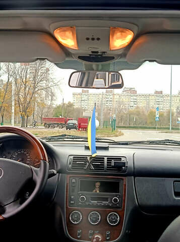 Сірий Мерседес М-Клас, об'ємом двигуна 2.7 л та пробігом 302 тис. км за 12000 $, фото 31 на Automoto.ua