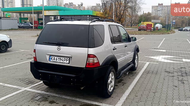 Сірий Мерседес М-Клас, об'ємом двигуна 2.7 л та пробігом 302 тис. км за 12000 $, фото 4 на Automoto.ua