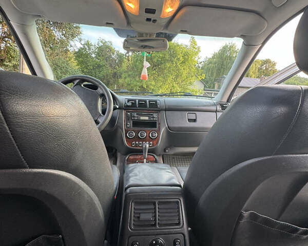 Серый Мерседес М-Класс, объемом двигателя 2.7 л и пробегом 320 тыс. км за 7500 $, фото 13 на Automoto.ua