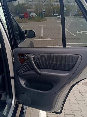 Сірий Мерседес М-Клас, об'ємом двигуна 2.7 л та пробігом 302 тис. км за 12000 $, фото 23 на Automoto.ua