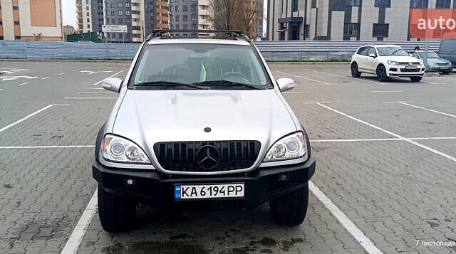 Сірий Мерседес М-Клас, об'ємом двигуна 2.7 л та пробігом 302 тис. км за 12000 $, фото 9 на Automoto.ua