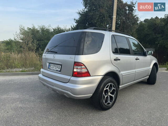 Серый Мерседес М-Класс, объемом двигателя 2.7 л и пробегом 320 тыс. км за 7500 $, фото 5 на Automoto.ua