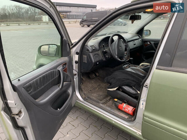 Серый Мерседес М-Класс, объемом двигателя 2.7 л и пробегом 336 тыс. км за 3700 $, фото 4 на Automoto.ua