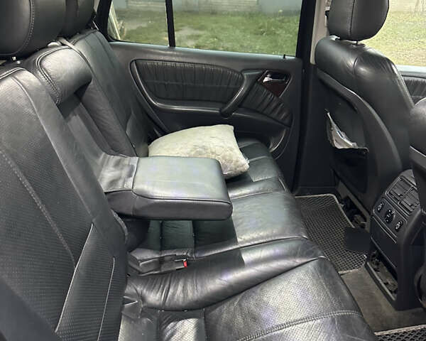 Сірий Мерседес М-Клас, об'ємом двигуна 2.69 л та пробігом 340 тис. км за 7000 $, фото 14 на Automoto.ua