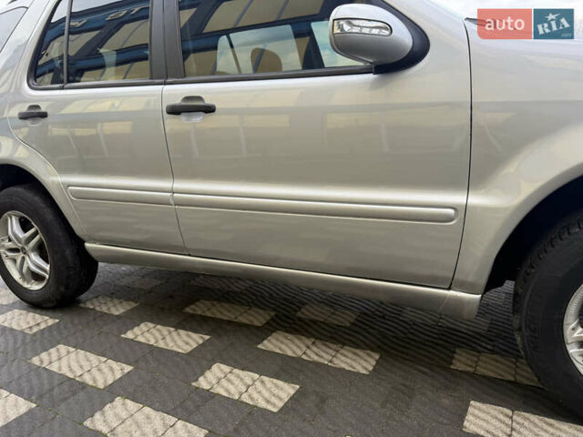 Серый Мерседес М-Класс, объемом двигателя 2.69 л и пробегом 400 тыс. км за 6300 $, фото 6 на Automoto.ua