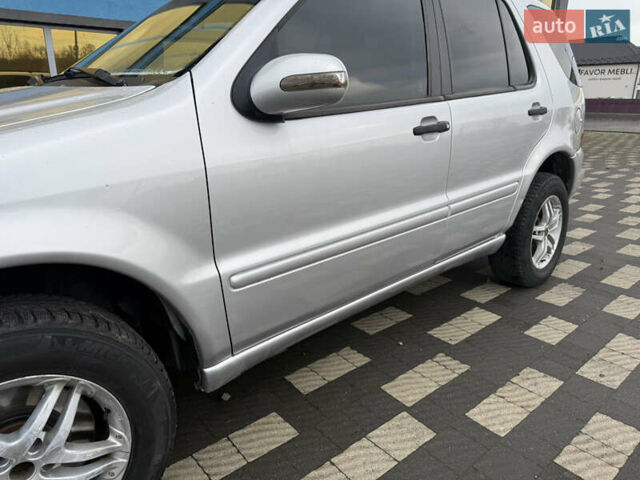 Серый Мерседес М-Класс, объемом двигателя 2.69 л и пробегом 400 тыс. км за 6300 $, фото 7 на Automoto.ua