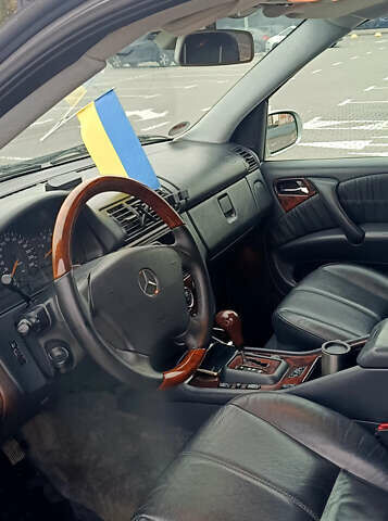 Сірий Мерседес М-Клас, об'ємом двигуна 2.7 л та пробігом 302 тис. км за 12000 $, фото 30 на Automoto.ua