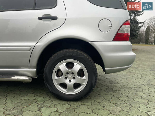 Серый Мерседес М-Класс, объемом двигателя 2.69 л и пробегом 390 тыс. км за 8350 $, фото 23 на Automoto.ua