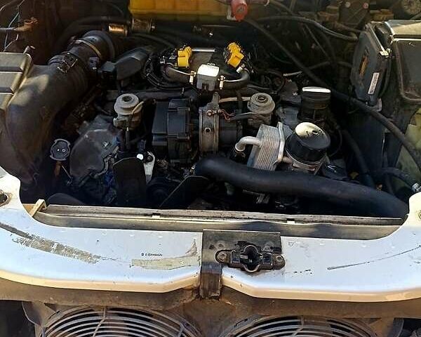 Серый Мерседес М-Класс, объемом двигателя 3.8 л и пробегом 350 тыс. км за 6100 $, фото 5 на Automoto.ua