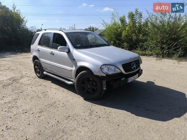 Сірий Мерседес М-Клас, об'ємом двигуна 4 л та пробігом 361 тис. км за 5000 $, фото 1 на Automoto.ua