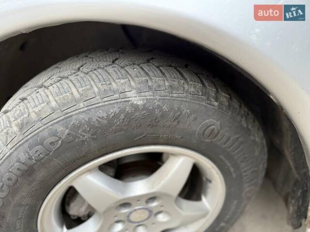 Сірий Мерседес М-Клас, об'ємом двигуна 2.69 л та пробігом 309 тис. км за 7500 $, фото 9 на Automoto.ua