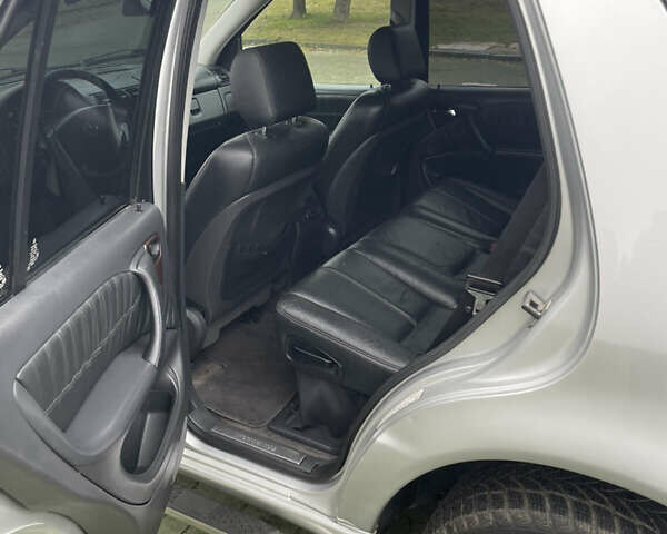 Серый Мерседес М-Класс, объемом двигателя 2.69 л и пробегом 390 тыс. км за 8350 $, фото 27 на Automoto.ua