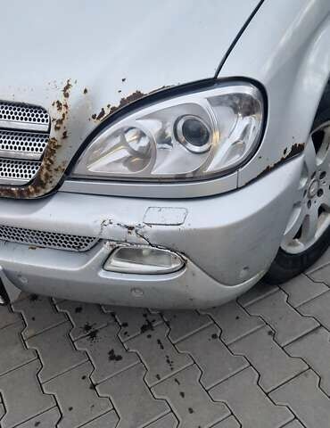 Сірий Мерседес М-Клас, об'ємом двигуна 2.69 л та пробігом 403 тис. км за 6000 $, фото 3 на Automoto.ua