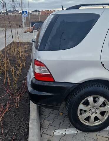 Сірий Мерседес М-Клас, об'ємом двигуна 2.69 л та пробігом 403 тис. км за 6000 $, фото 7 на Automoto.ua