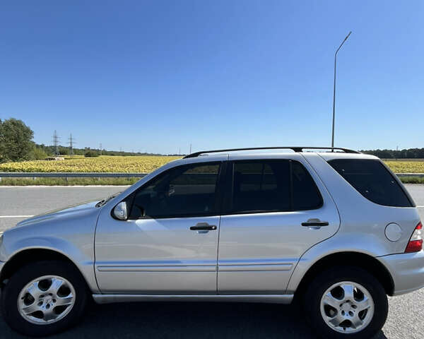 Серый Мерседес М-Класс, объемом двигателя 2.69 л и пробегом 460 тыс. км за 7999 $, фото 3 на Automoto.ua