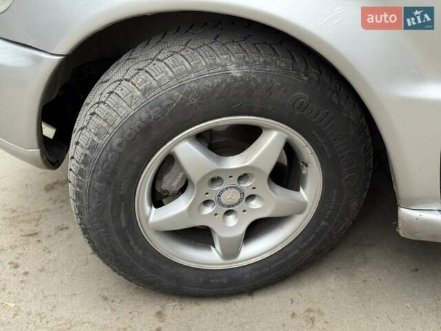 Сірий Мерседес М-Клас, об'ємом двигуна 2.69 л та пробігом 309 тис. км за 7500 $, фото 8 на Automoto.ua