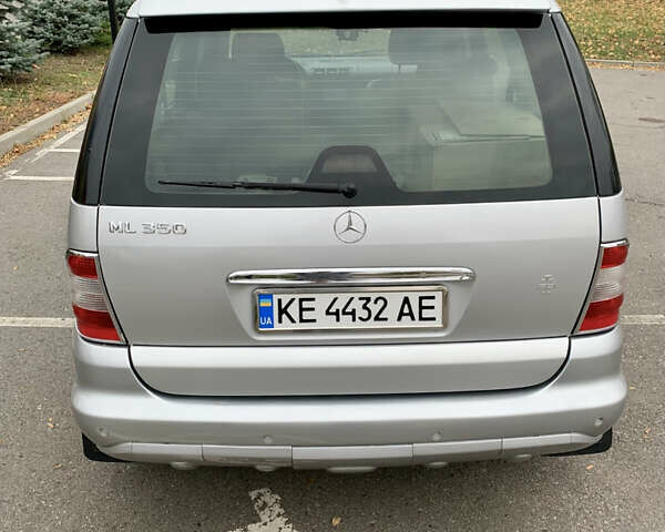 Серый Мерседес М-Класс, объемом двигателя 3.72 л и пробегом 299 тыс. км за 7000 $, фото 5 на Automoto.ua