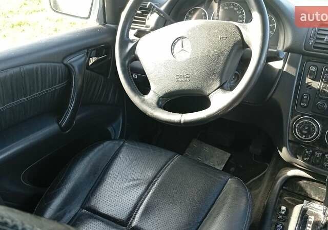 Серый Мерседес М-Класс, объемом двигателя 2.7 л и пробегом 290 тыс. км за 6999 $, фото 2 на Automoto.ua