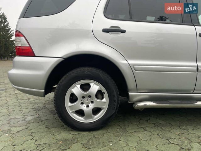 Серый Мерседес М-Класс, объемом двигателя 2.69 л и пробегом 390 тыс. км за 8350 $, фото 22 на Automoto.ua