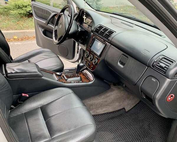 Серый Мерседес М-Класс, объемом двигателя 3.72 л и пробегом 299 тыс. км за 7000 $, фото 18 на Automoto.ua