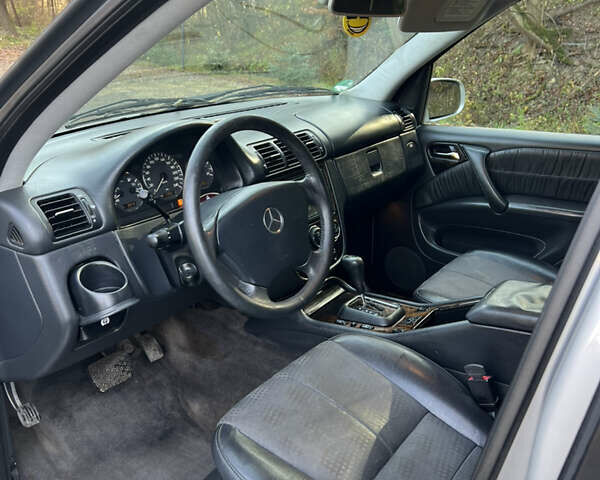 Серый Мерседес М-Класс, объемом двигателя 2.7 л и пробегом 270 тыс. км за 4400 $, фото 22 на Automoto.ua