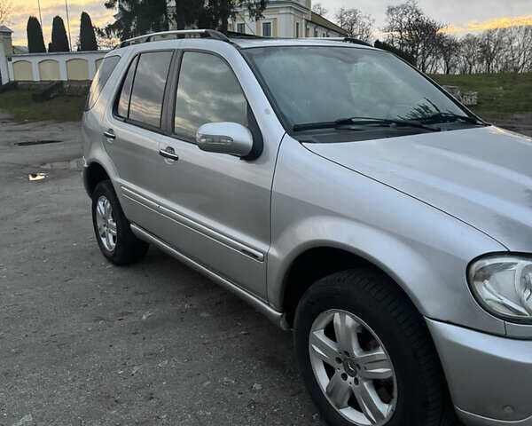 Серый Мерседес М-Класс, объемом двигателя 2.69 л и пробегом 474 тыс. км за 7000 $, фото 5 на Automoto.ua