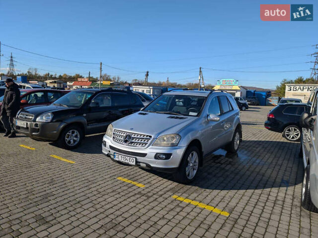 Серый Мерседес М-Класс, объемом двигателя 3 л и пробегом 380 тыс. км за 10500 $, фото 2 на Automoto.ua