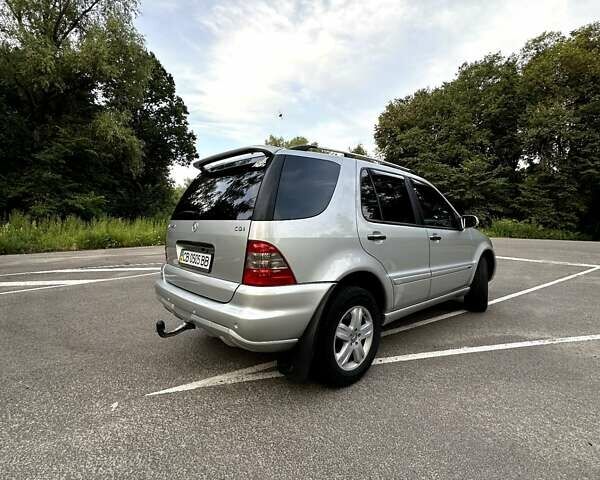 Сірий Мерседес М-Клас, об'ємом двигуна 2.69 л та пробігом 280 тис. км за 10500 $, фото 2 на Automoto.ua