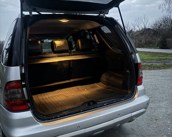 Серый Мерседес М-Класс, объемом двигателя 2.69 л и пробегом 474 тыс. км за 7000 $, фото 19 на Automoto.ua