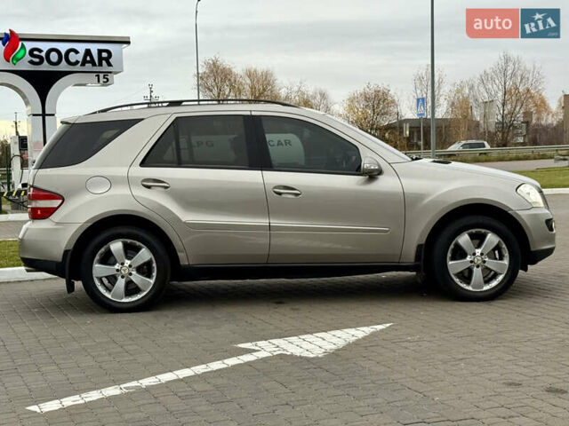 Серый Мерседес М-Класс, объемом двигателя 3.5 л и пробегом 300 тыс. км за 7999 $, фото 13 на Automoto.ua