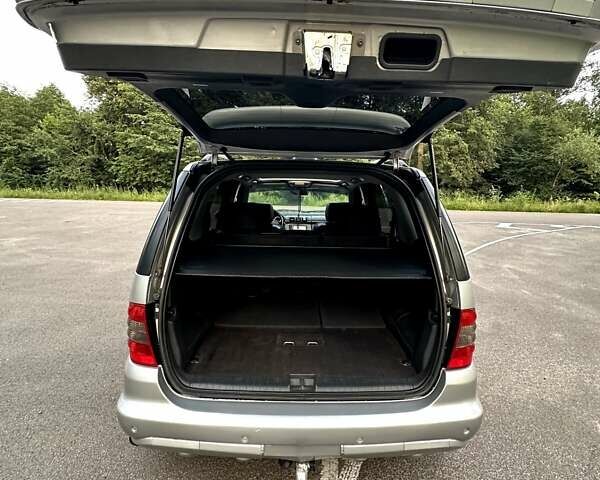 Сірий Мерседес М-Клас, об'ємом двигуна 2.69 л та пробігом 280 тис. км за 10500 $, фото 8 на Automoto.ua