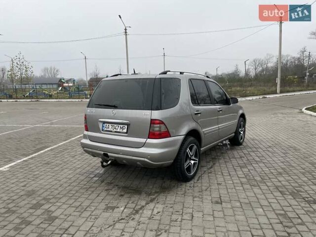 Серый Мерседес М-Класс, объемом двигателя 2.69 л и пробегом 383 тыс. км за 9800 $, фото 11 на Automoto.ua