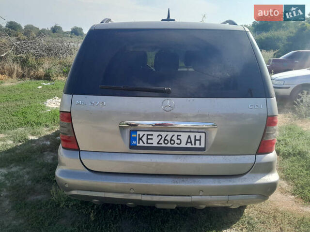 Сірий Мерседес М-Клас, об'ємом двигуна 2.7 л та пробігом 100 тис. км за 8500 $, фото 1 на Automoto.ua