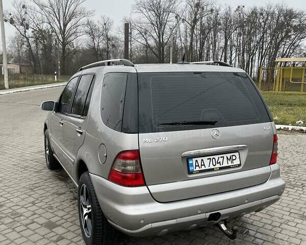 Серый Мерседес М-Класс, объемом двигателя 2.69 л и пробегом 383 тыс. км за 9800 $, фото 13 на Automoto.ua