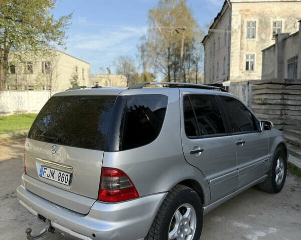 Серый Мерседес М-Класс, объемом двигателя 2.7 л и пробегом 300 тыс. км за 5900 $, фото 4 на Automoto.ua