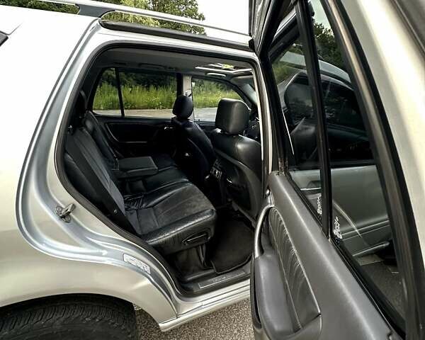 Сірий Мерседес М-Клас, об'ємом двигуна 2.69 л та пробігом 280 тис. км за 10500 $, фото 3 на Automoto.ua