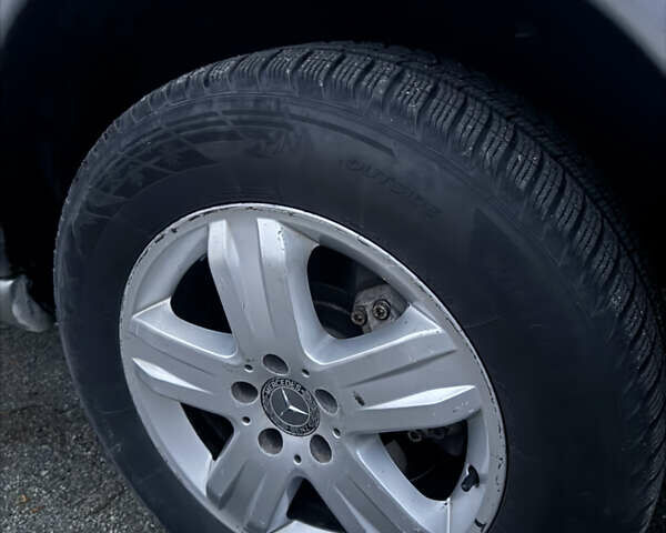 Серый Мерседес М-Класс, объемом двигателя 2.69 л и пробегом 474 тыс. км за 7000 $, фото 10 на Automoto.ua