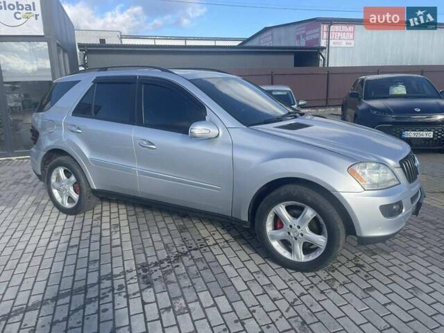 Сірий Мерседес М-Клас, об'ємом двигуна 3.5 л та пробігом 303 тис. км за 9500 $, фото 2 на Automoto.ua