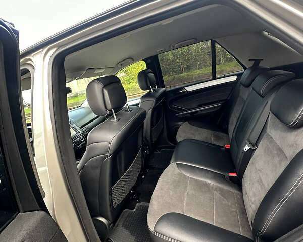 Серый Мерседес М-Класс, объемом двигателя 3 л и пробегом 300 тыс. км за 6350 $, фото 8 на Automoto.ua